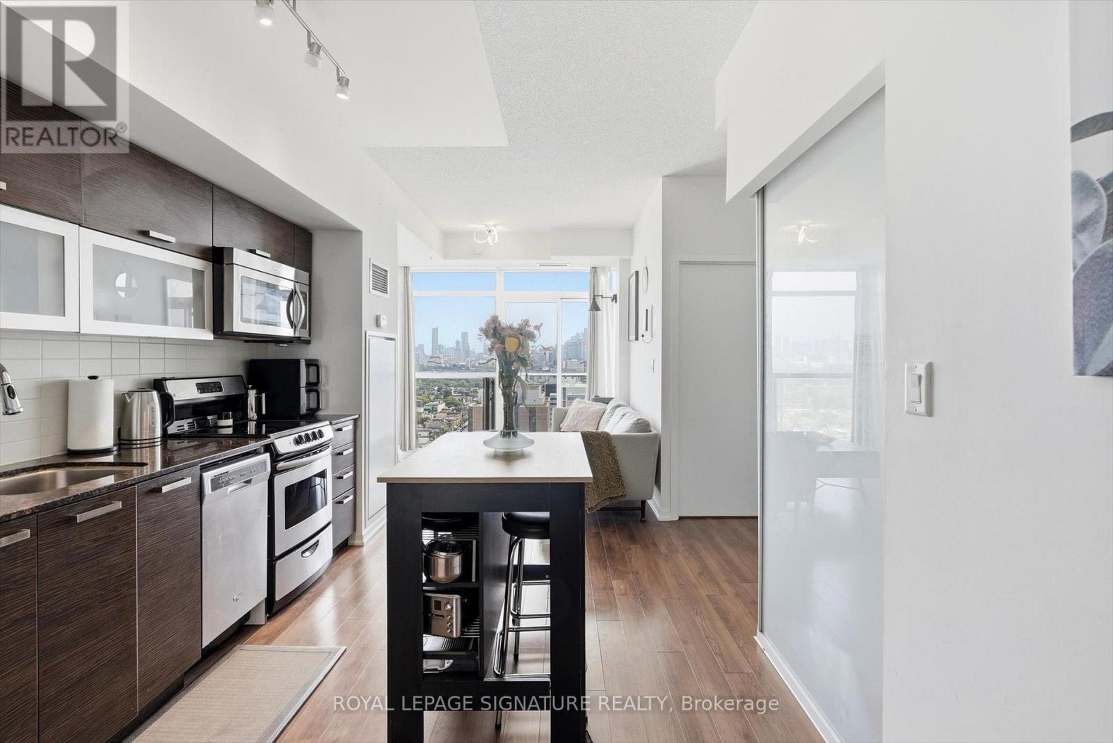 #PH02 68 ABELL STREET - 4