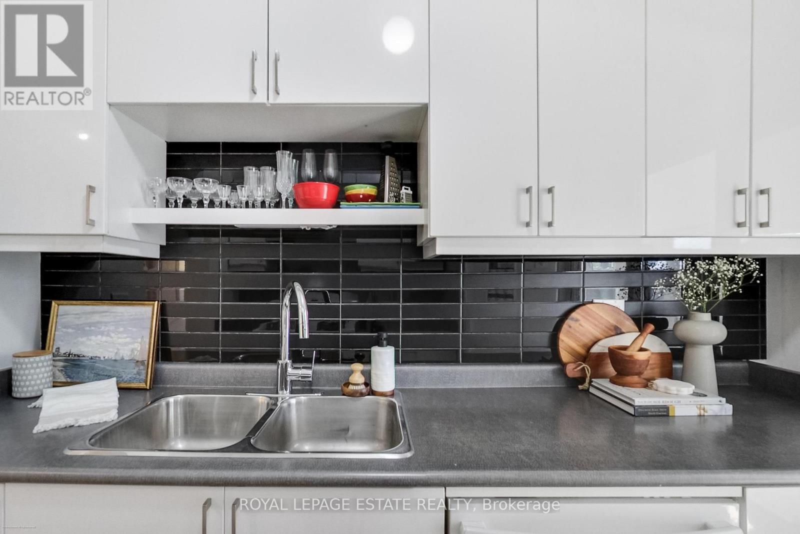 151 DRAYTON AVENUE - 10