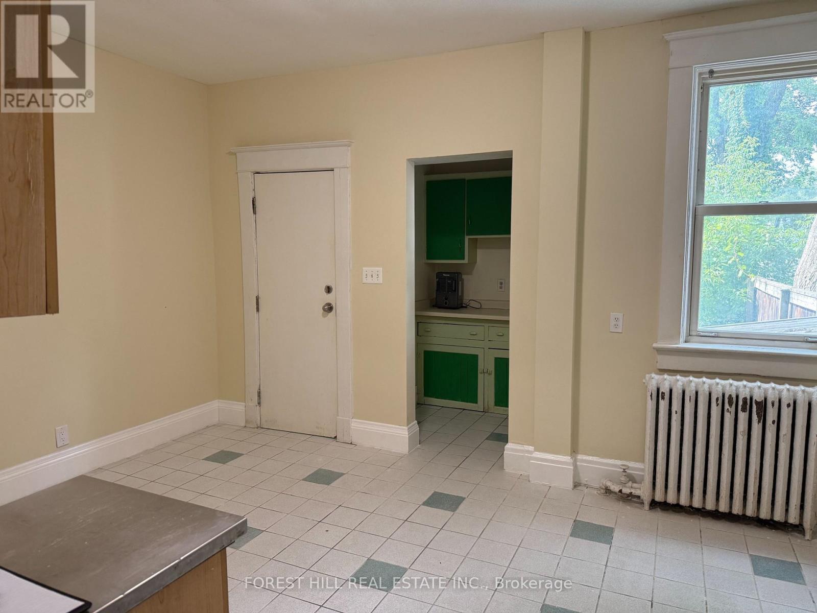 27 DIXON AVENUE - 4