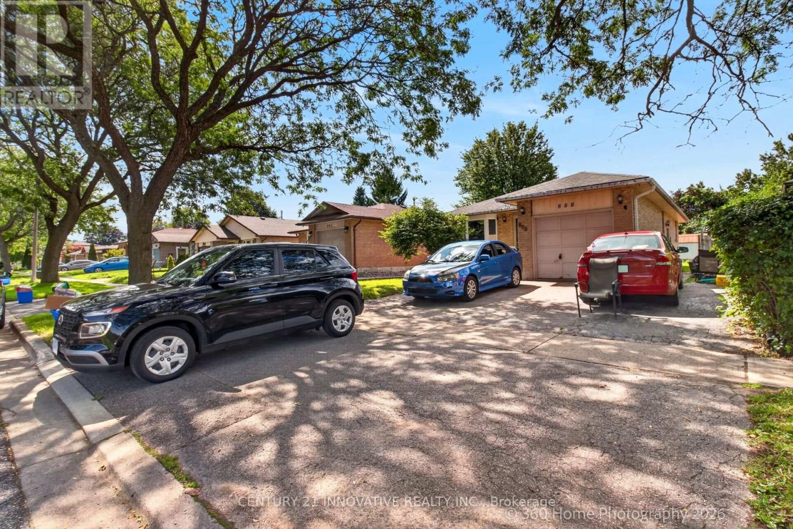 888 SOUTHGATE DRIVE - 18