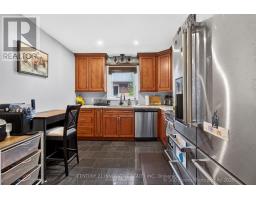 888 Southgate Drive, Oshawa, ON L1H7Z9 Photo 13