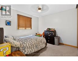 Bedroom 3 - 888 Southgate Drive, Oshawa, ON L1H7Z9 Photo 7