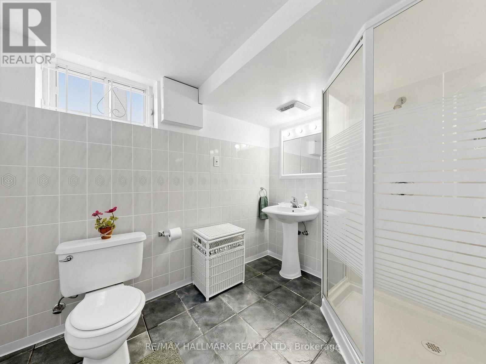 20 ELFREDA BOULEVARD - 27