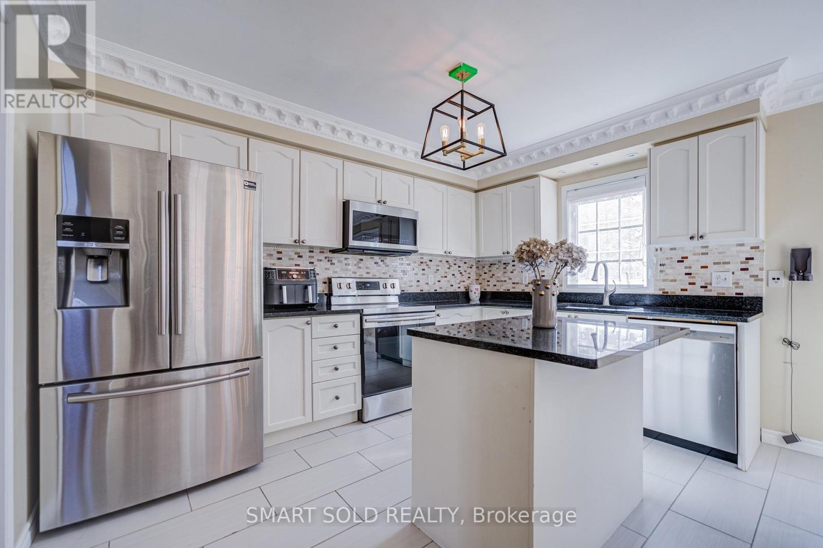 6 SUGARFOREST DRIVE - 13