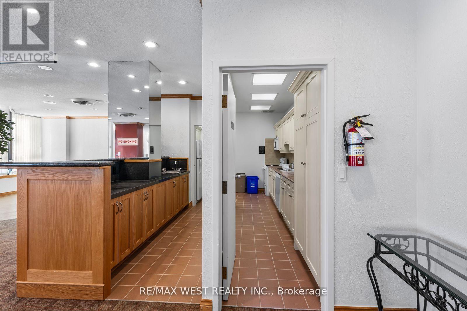 #502 100 OBSERVATORY LANE SE - Image 34