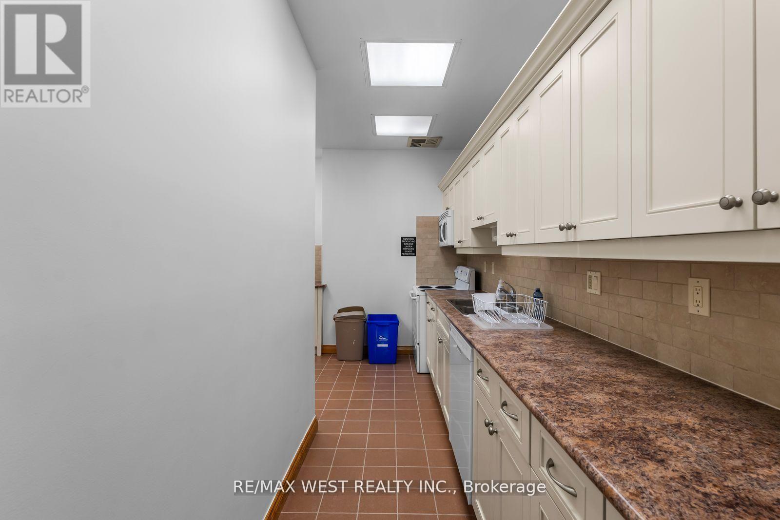 #502 100 OBSERVATORY LANE SE - Image 36