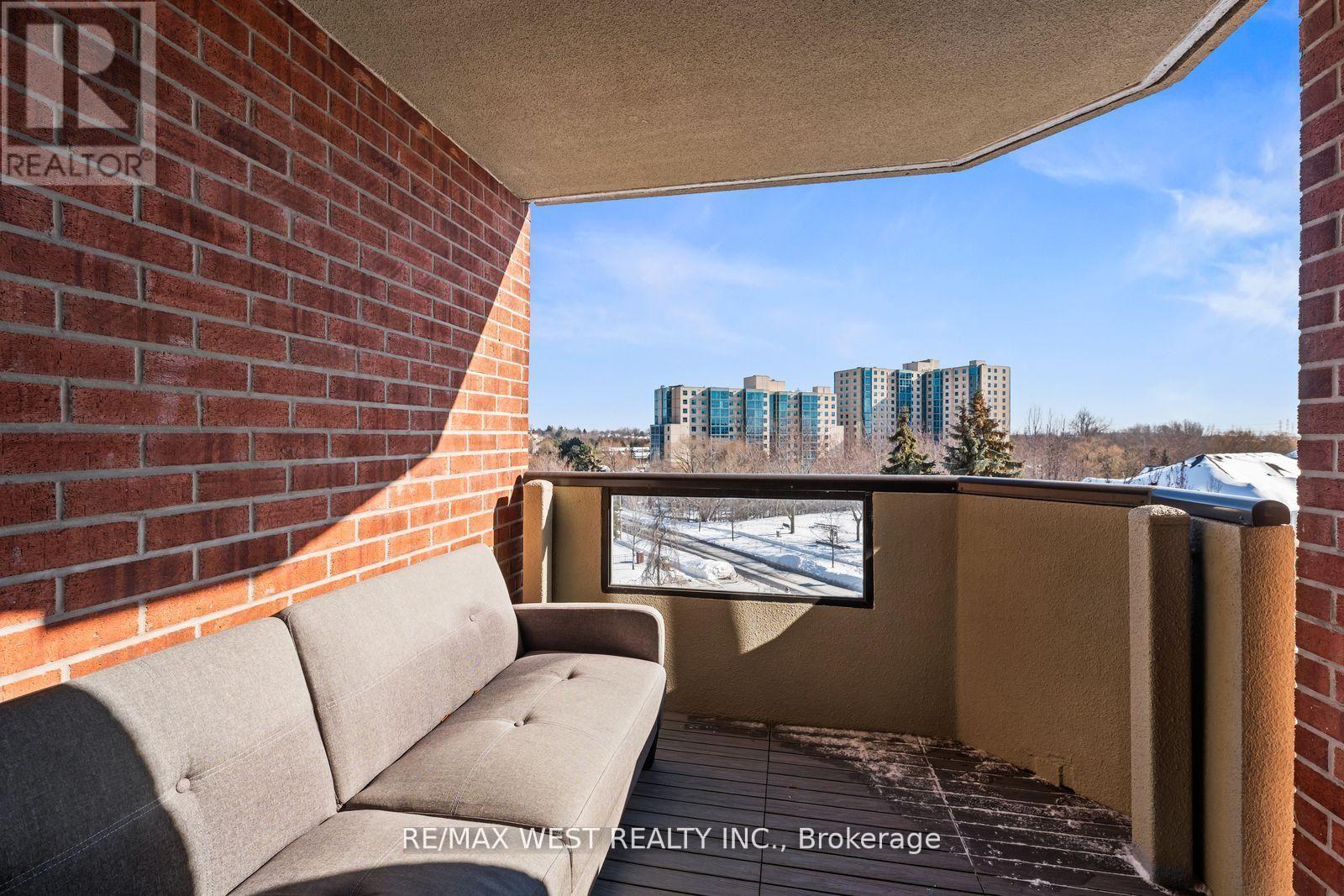 #502 100 OBSERVATORY LANE SE - Image 41