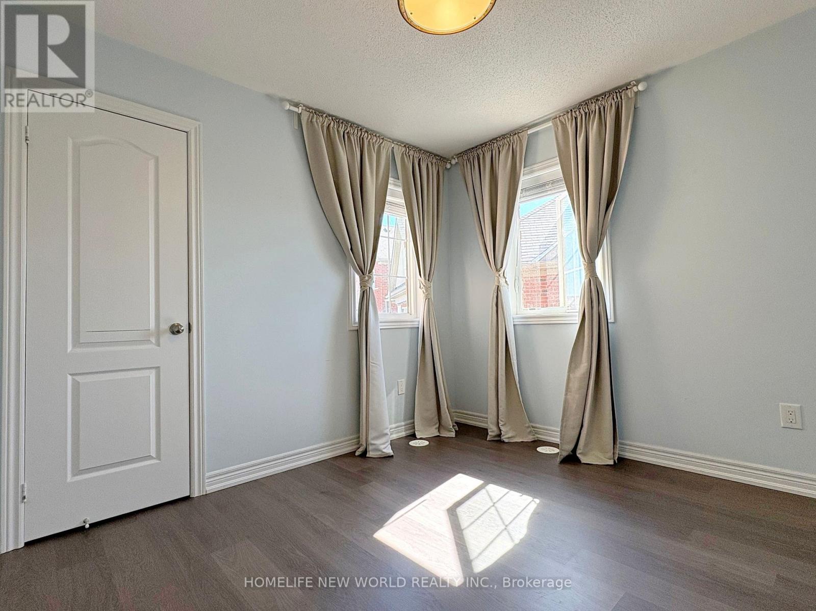 #50 26 ROY GROVE WAY - 13