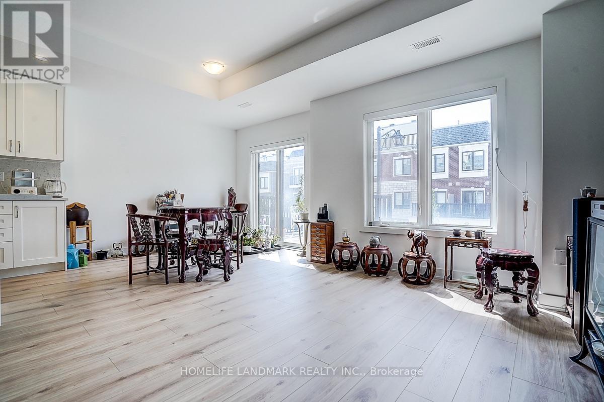 25 SUNBURY LANE - 24