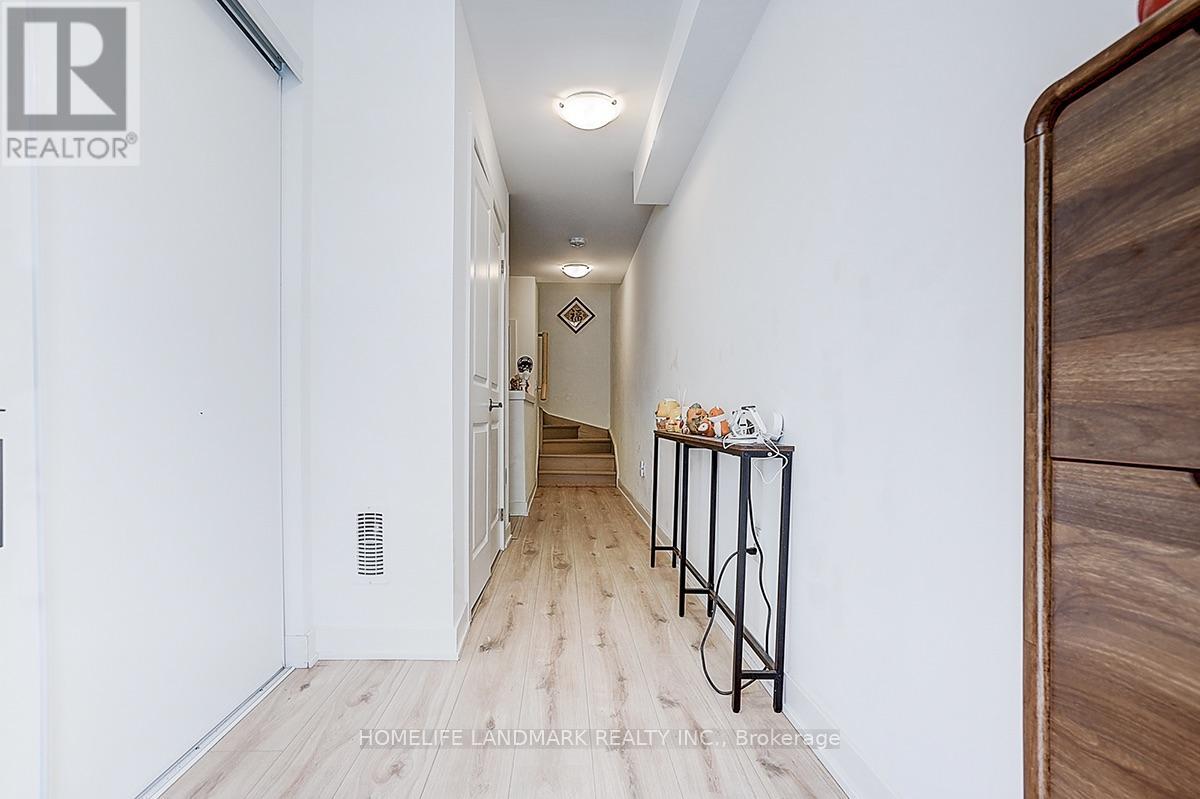 25 SUNBURY LANE - 4