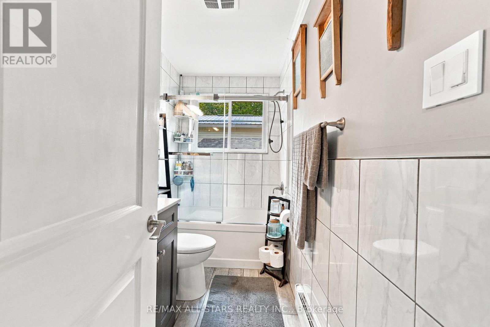 55 LINDA ROAD - 19