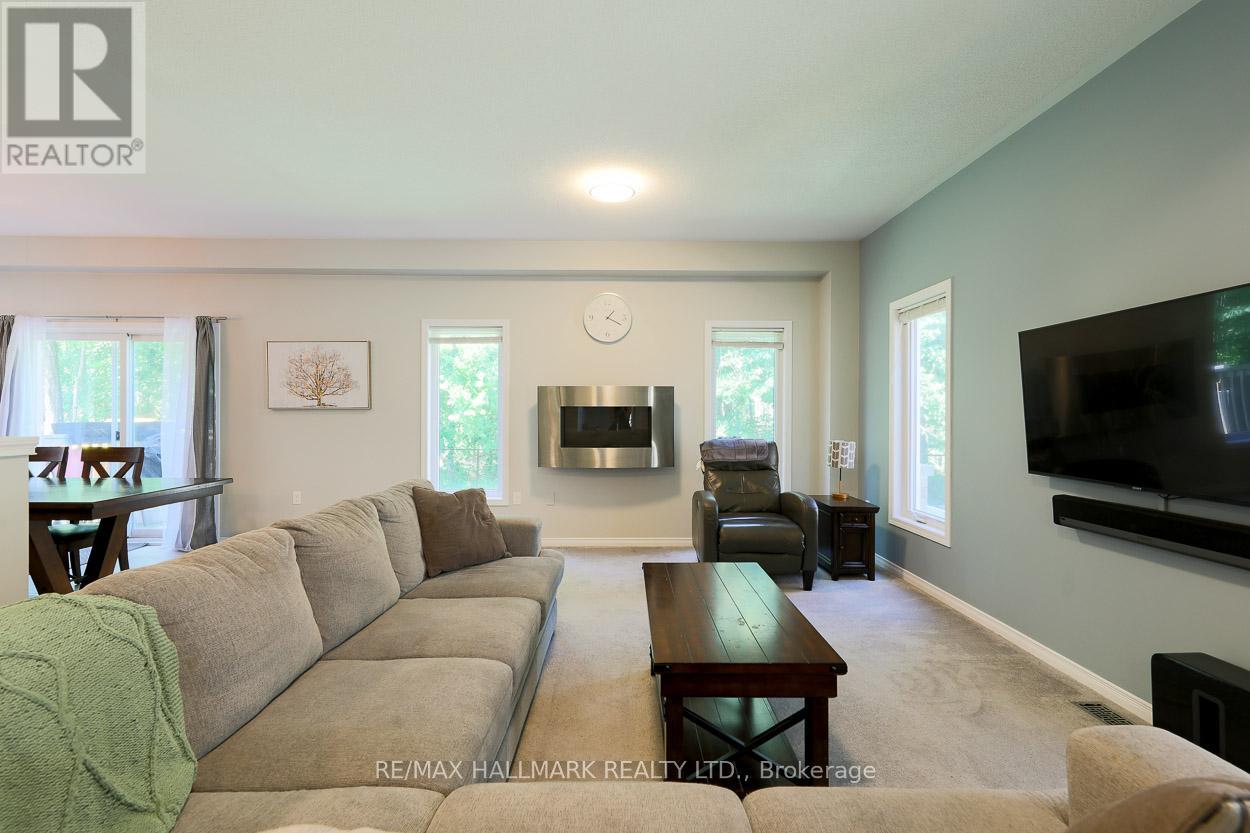 255 DIANA DRIVE - Image 4