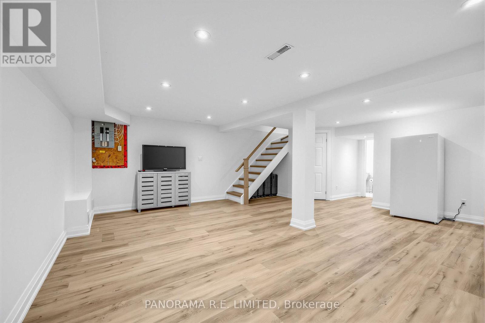291 GLENN HAWTHORNE BOULEVARD - 21