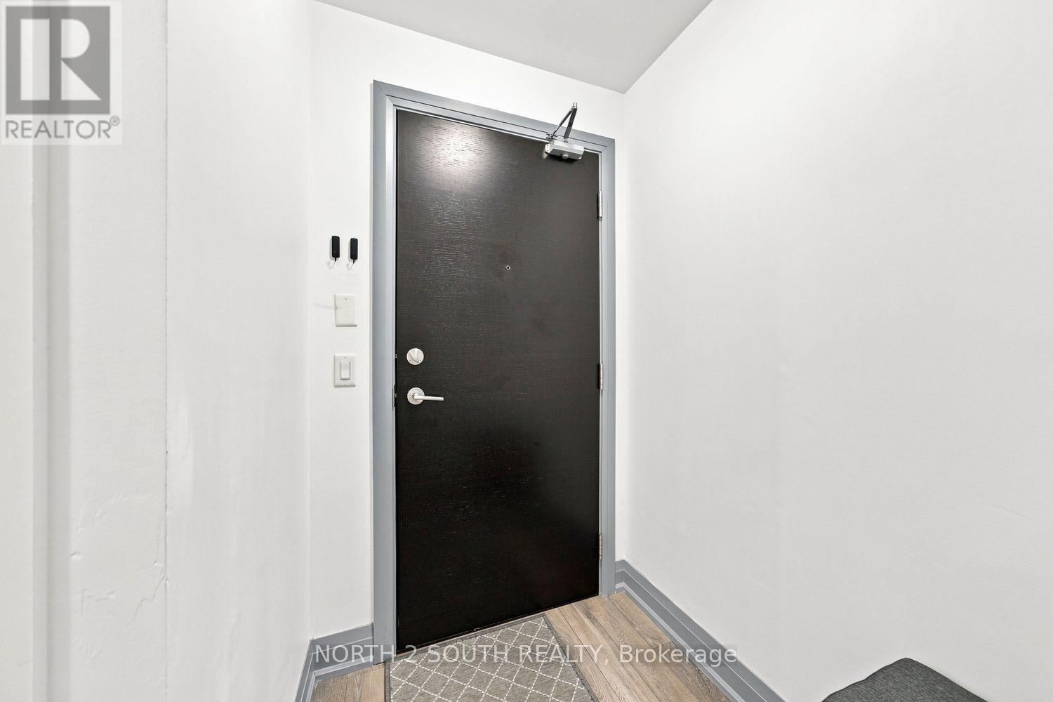 #804 65 YORKLAND BOULEVARD - 3