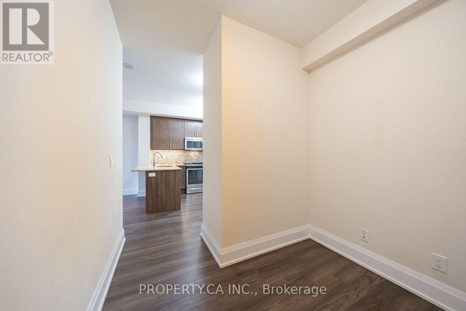 #613 1 OLD MILL DRIVE - 18