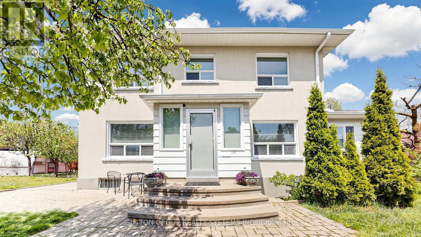 Photo of 114 Rosemount Avenue