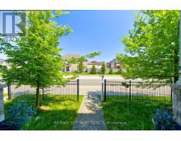82 Oakmore Lane, Brampton, ON L6Y6H5 Photo 10