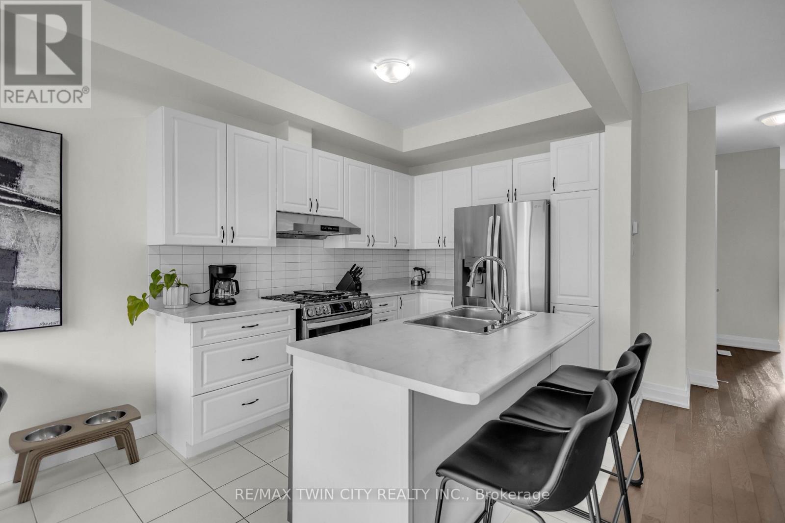 536 GREY STREET, Brantford — photo 9