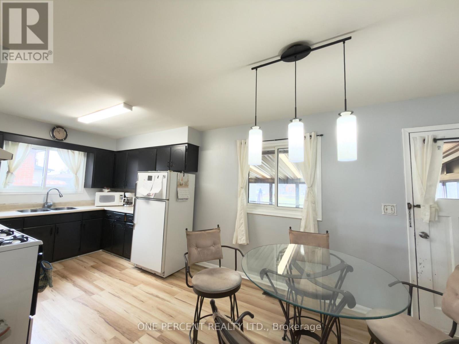 37 EMPRESS AVENUE - 8
