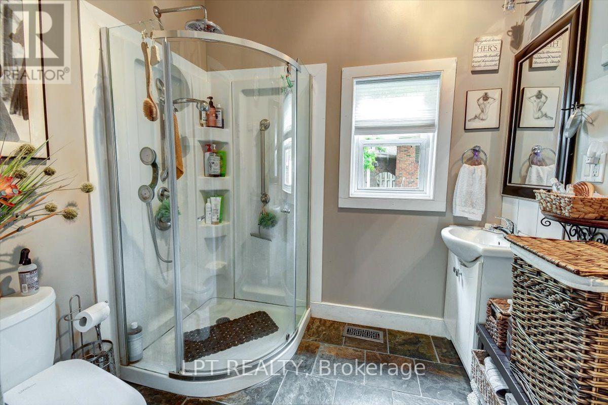 60 BLOOMSGROVE AVENUE - Image 19
