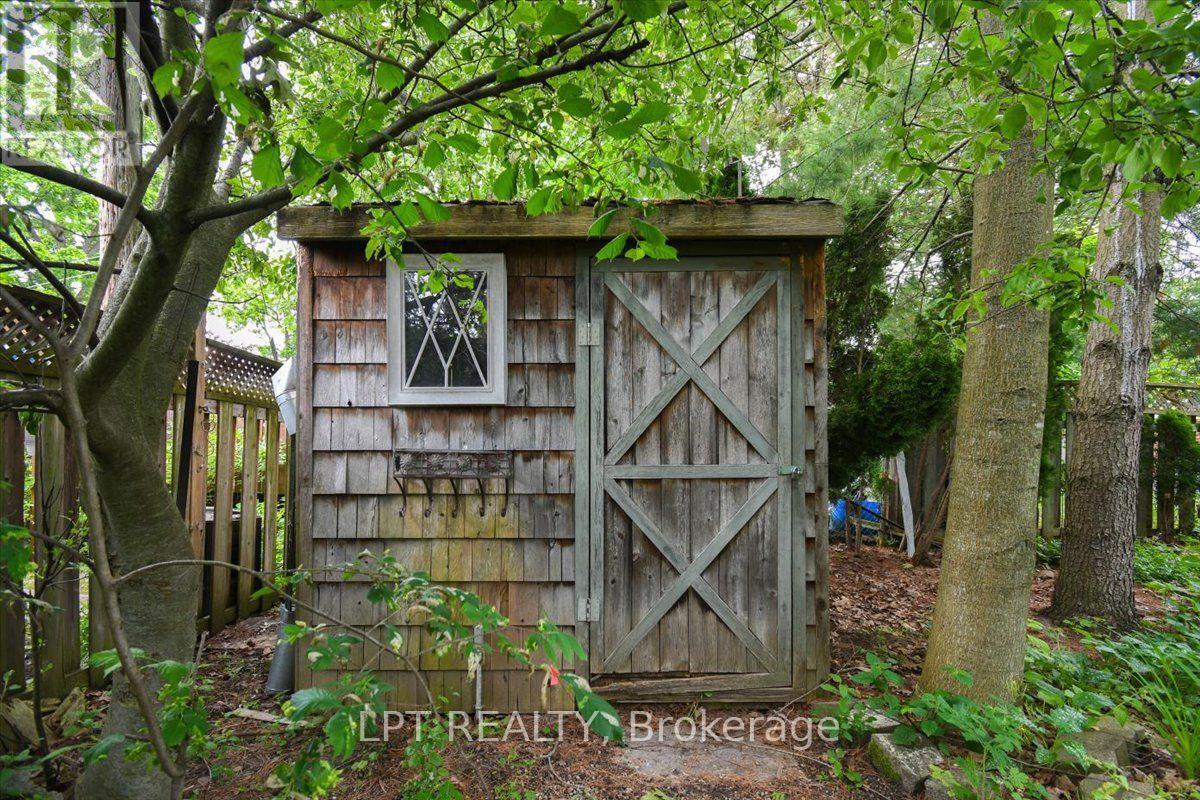 60 BLOOMSGROVE AVENUE - 35