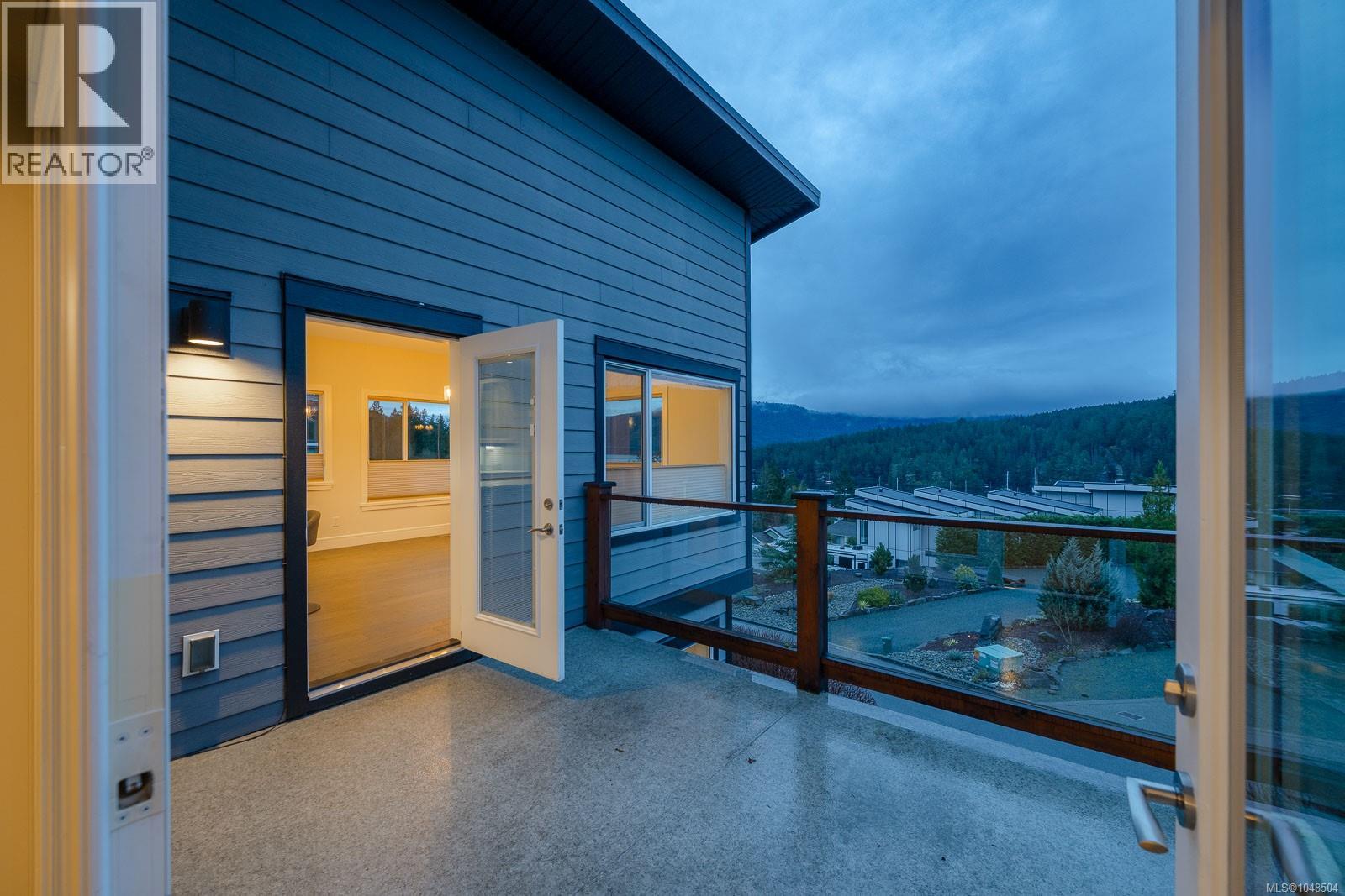#28 1060 Shore Pine Close - 54
