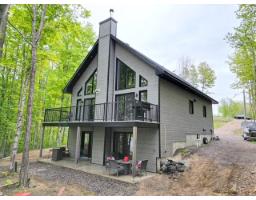 4 Ch. Des Contes, Notre Dame De Pontmain, QC J0W1S0 Photo 43