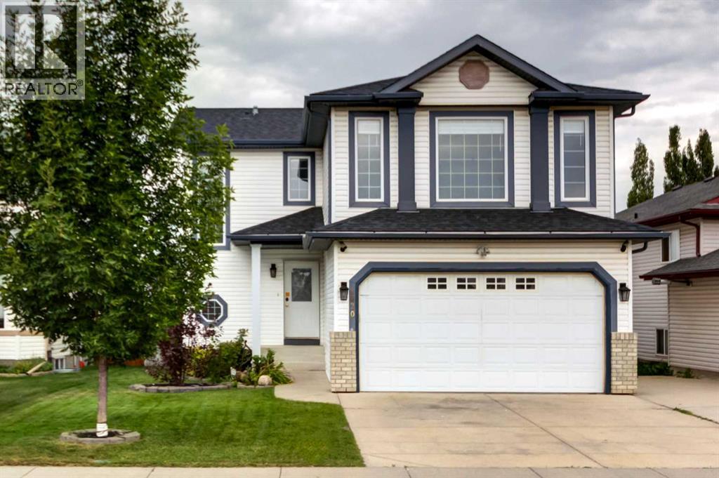 1820 Woodside Boulevard NW, Woodside, Airdrie photo 1