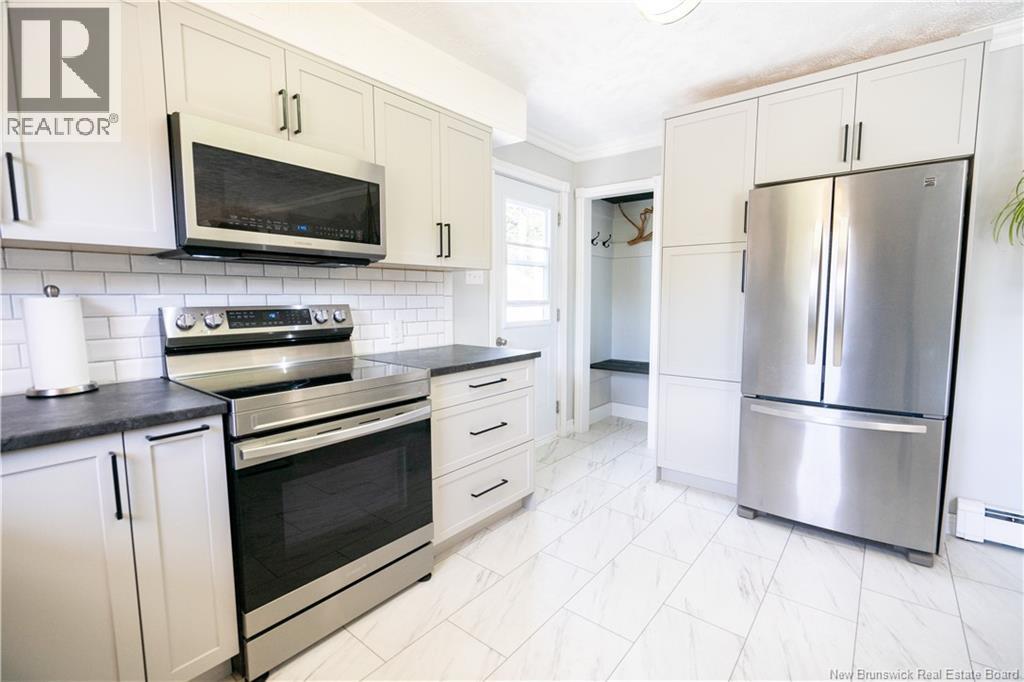 13 Rainbow Crescent, Grand Bay-Westfield — photo 8