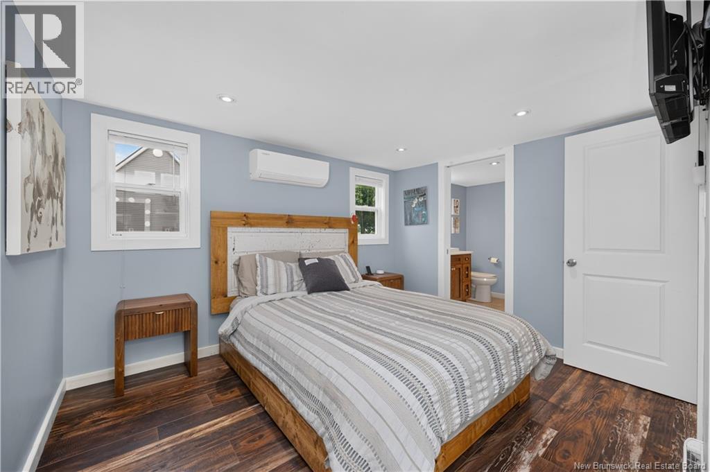 76 Renfrew - Image 21