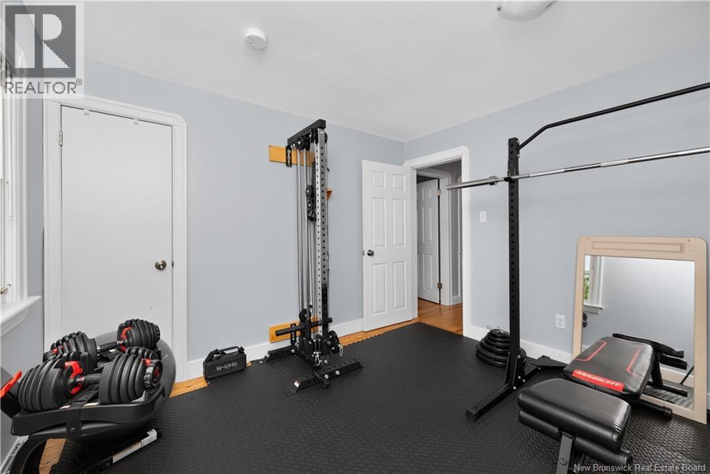 76 Renfrew - Image 30