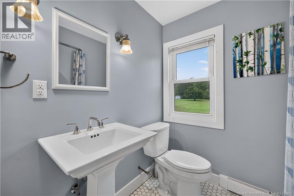 76 Renfrew - Image 33