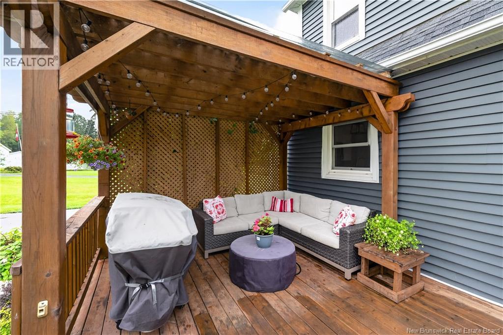 76 Renfrew - Image 35
