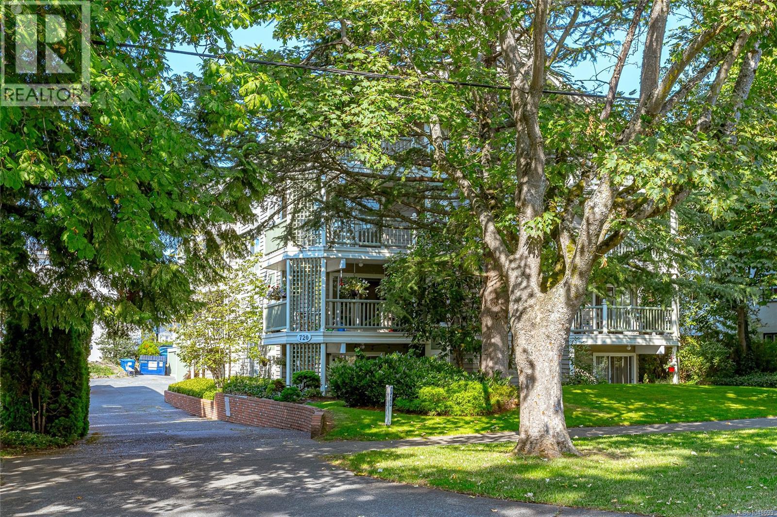 #303 720 Vancouver St - 1