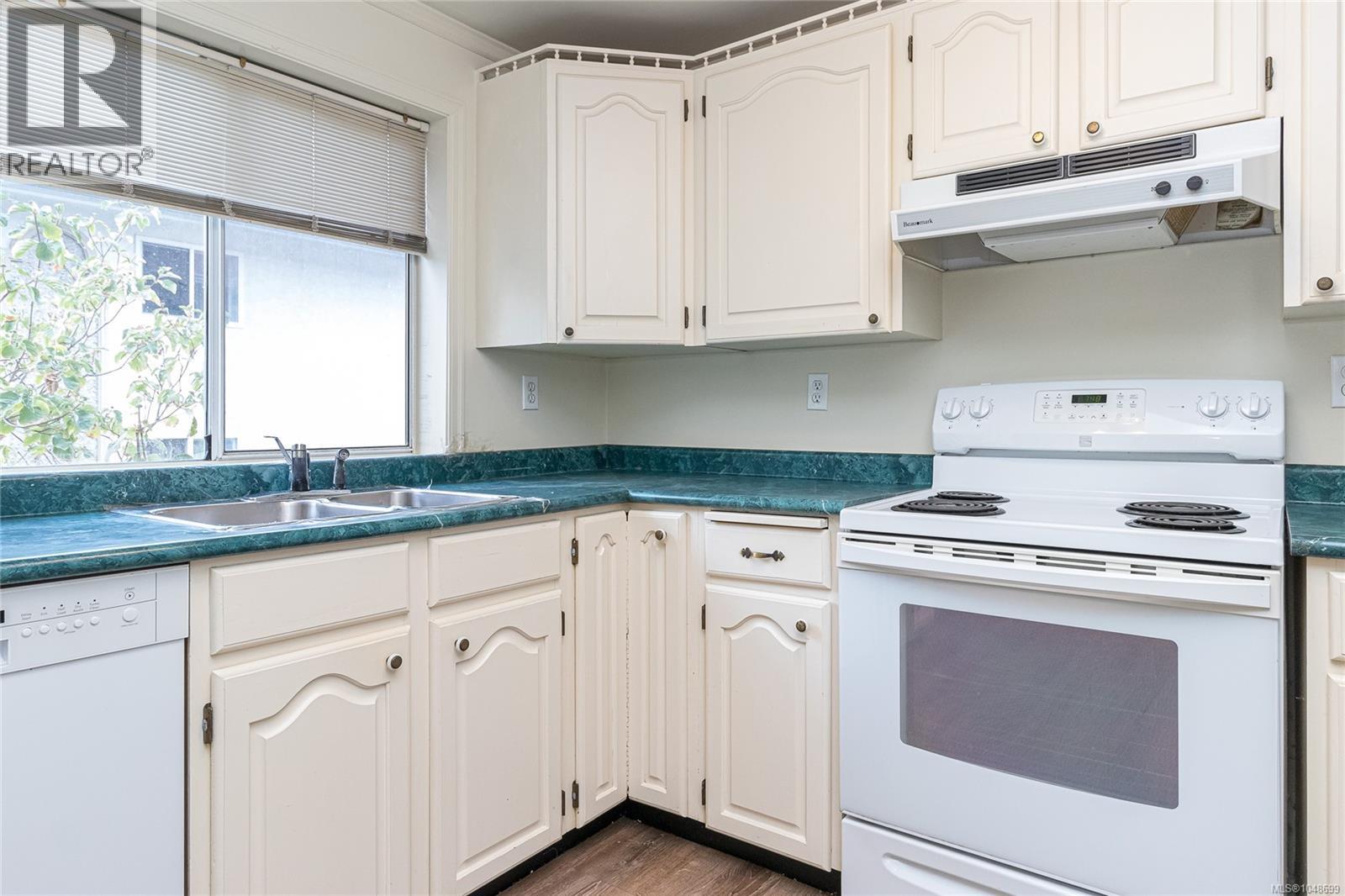 #303 720 Vancouver St - 12