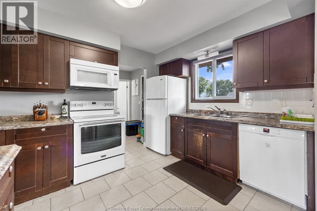 399 ST. PETER STREET - 14
