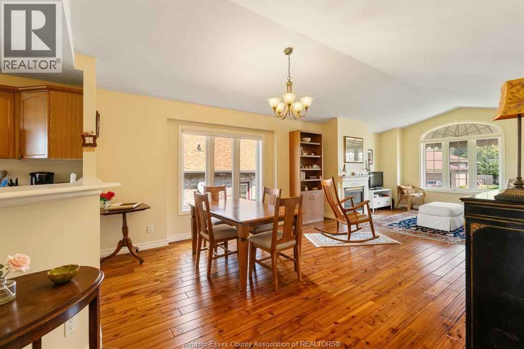 837 Cottage Grove - Image 12