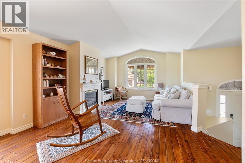 837 Cottage Grove - Image 13