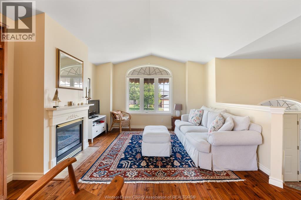 837 Cottage Grove - 14