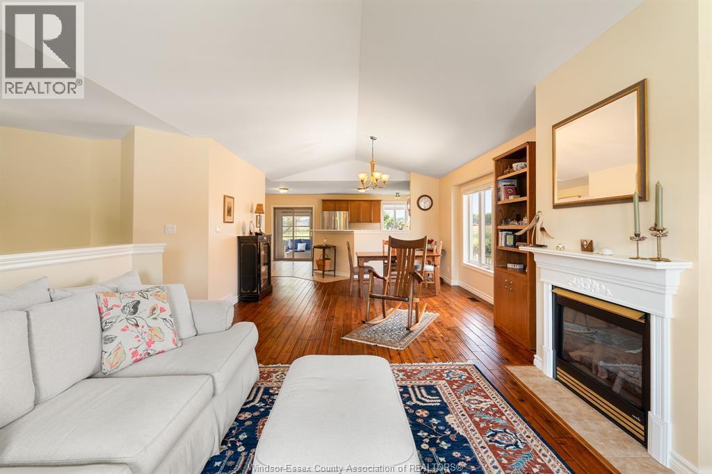 837 Cottage Grove - Image 16