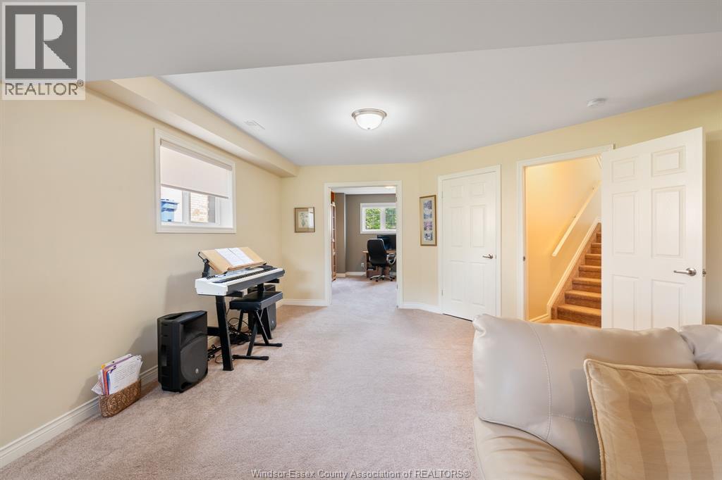 837 Cottage Grove - Image 29