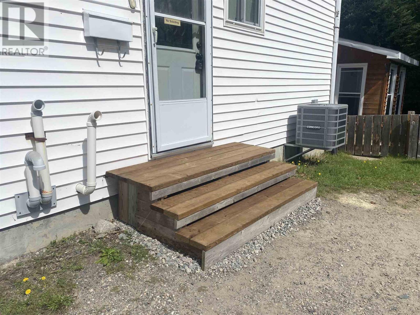 52 Lachance PL, Elliot Lake — photo 4