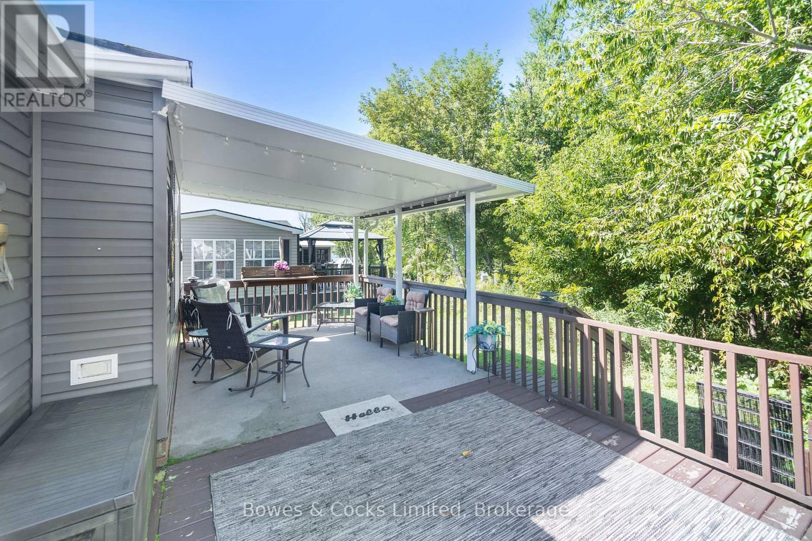 15 THE POINT DR. - 1235 VILLIERS LINE - 32