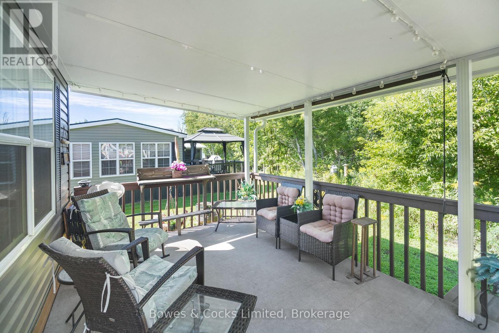 15 THE POINT DR. - 1235 VILLIERS LINE - 33