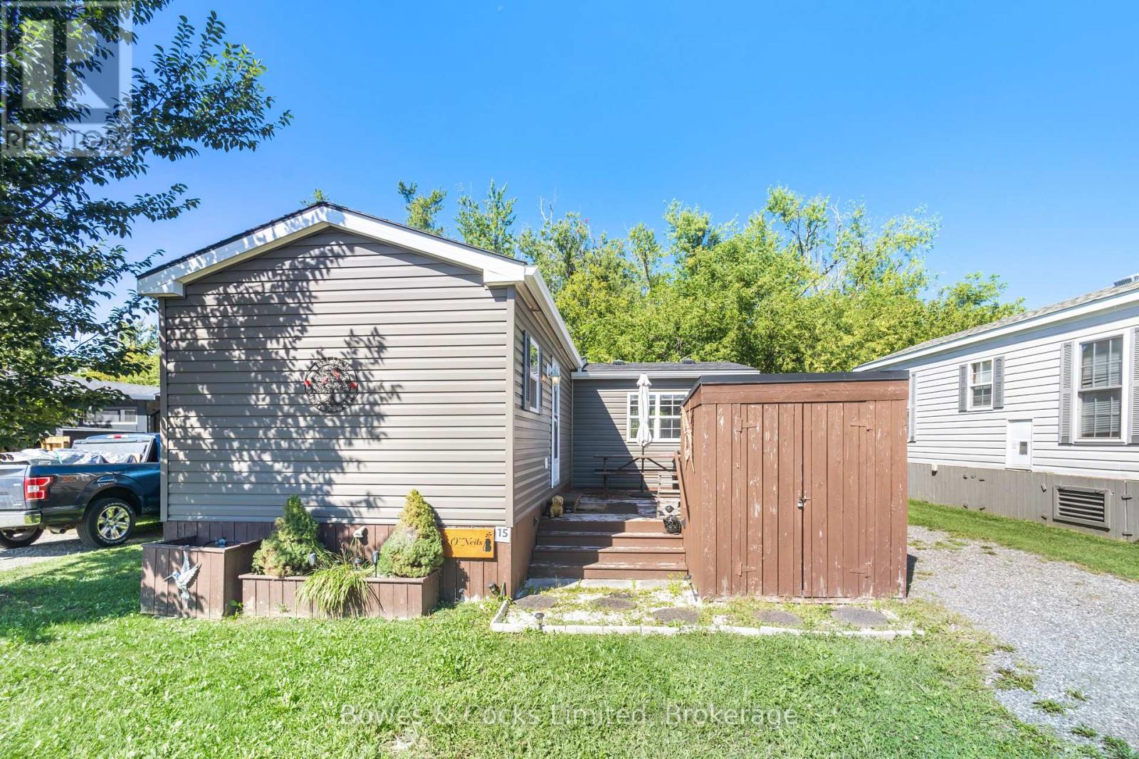 15 THE POINT DR. - 1235 VILLIERS LINE - Image 40