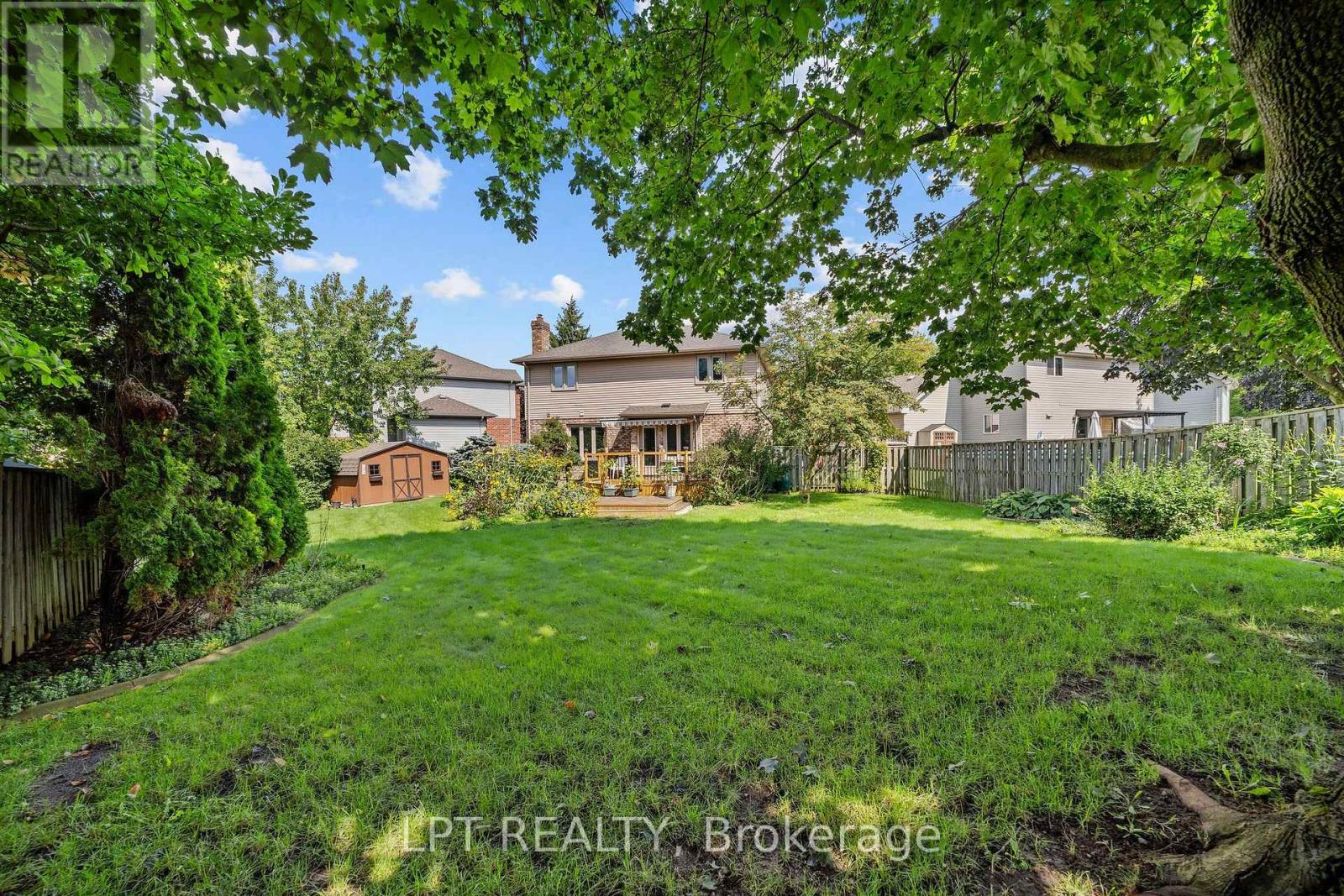 38 STONEYCREEK PLACE - 40