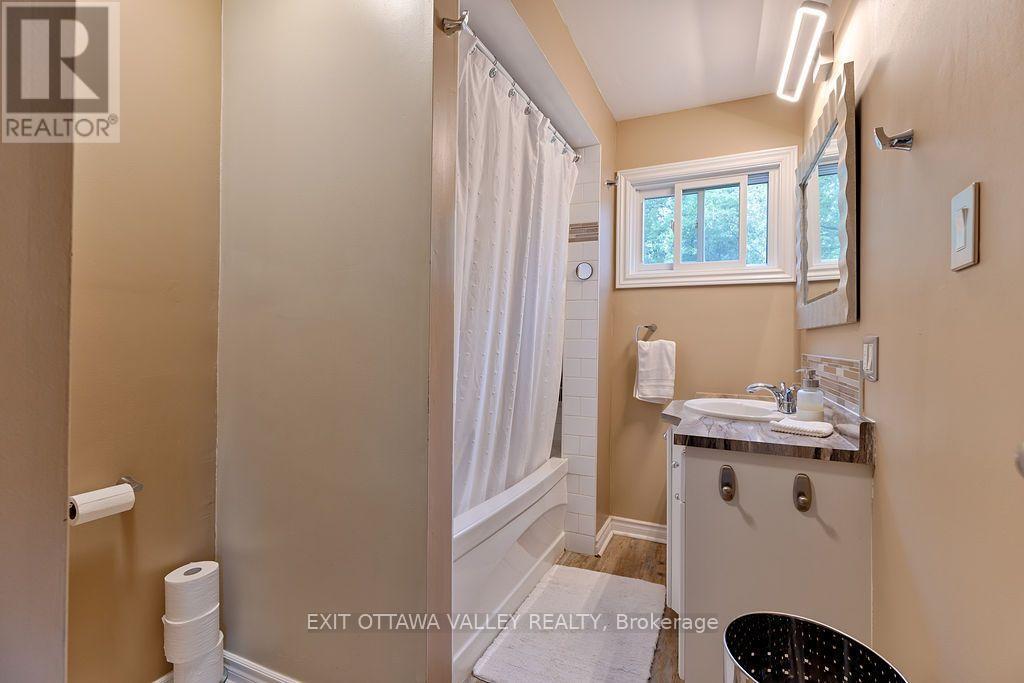 39 CREEK STREET - Image 15