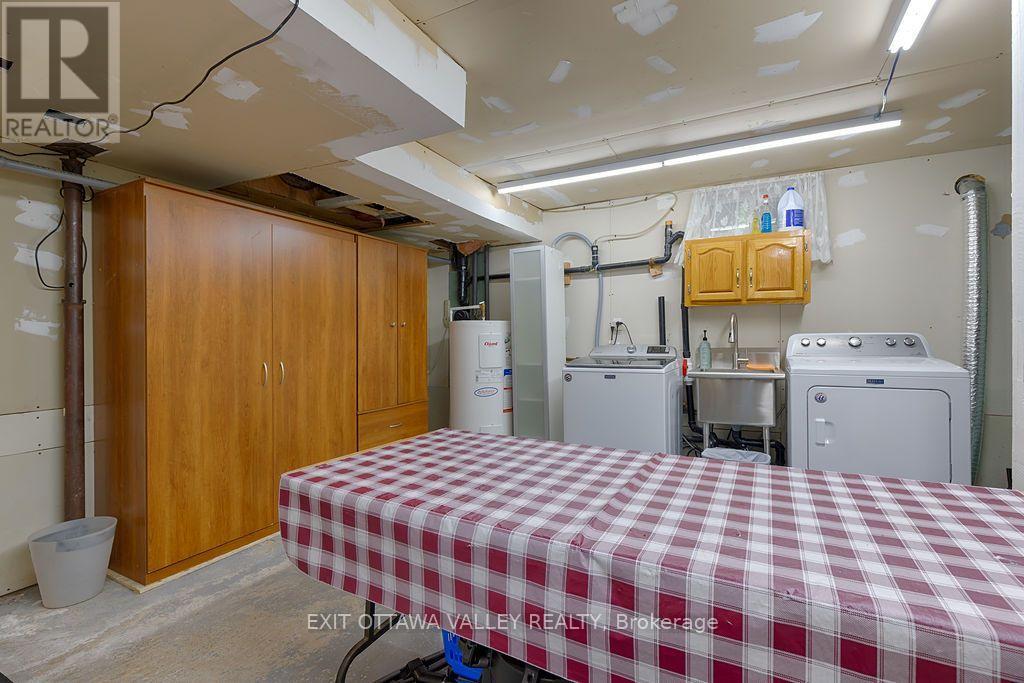 39 CREEK STREET - Image 20