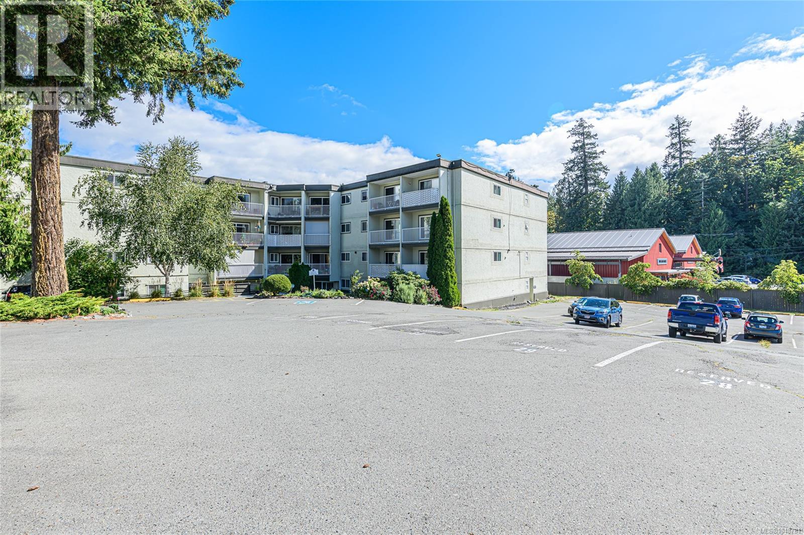 #207 3040 Pine St - Image 23
