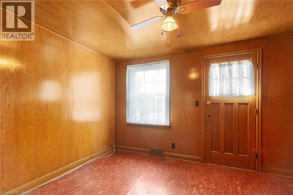 24 PINE Street - Image 19